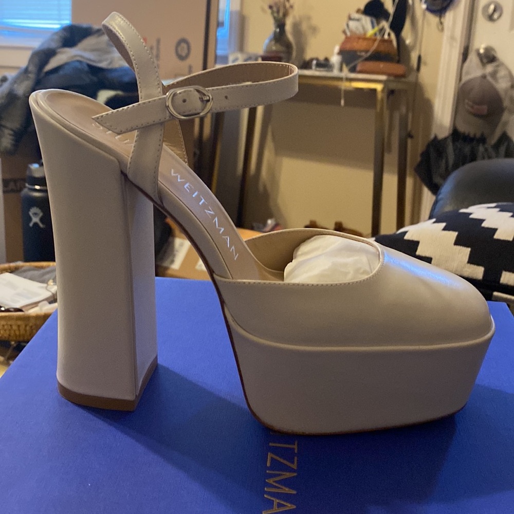 Stuart Weitzman brand new pumps- never worn.